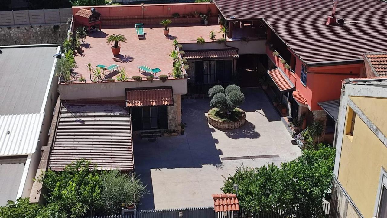 Отель Midway House Italy Sant'Egidio del Monte Albino Экстерьер фото